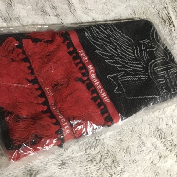 ✨NWT✨ Toronto FC 2021 Member Scarf - Picture 3 of 3
